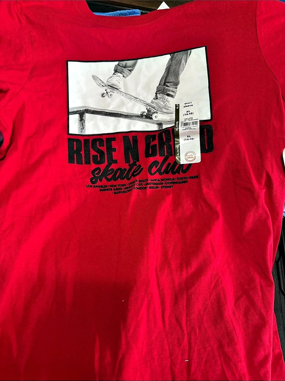 Wonder Nation Rise N Grind Skate Club Graphic Tee Red Boys XL (14-16)